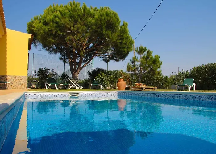 Quinta - Pera アルマンシル