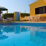 Quinta - Pera Casa de Férias